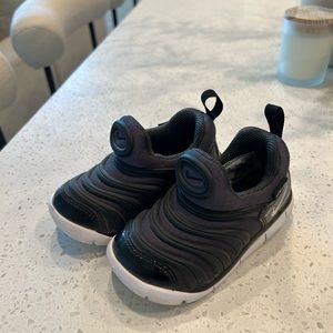 Nike toddler sneakers